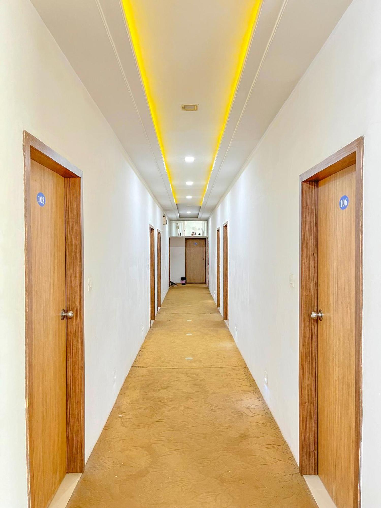 Stay Guru Usha Residency Bhuj Eksteriør bilde