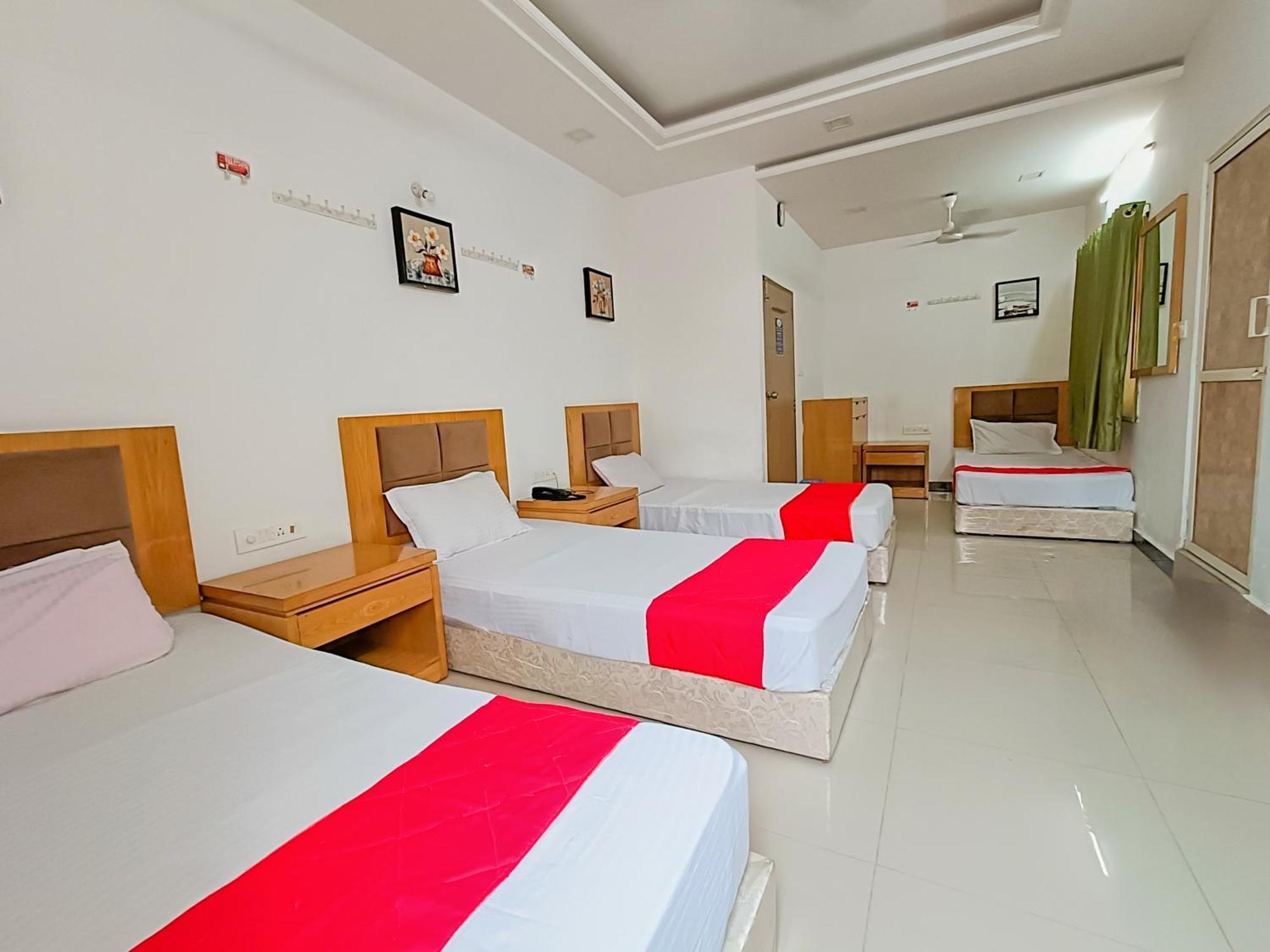 Stay Guru Usha Residency Bhuj Eksteriør bilde