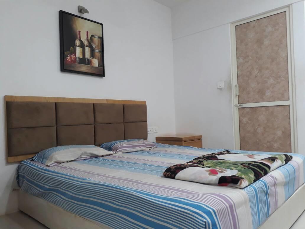 Stay Guru Usha Residency Bhuj Eksteriør bilde