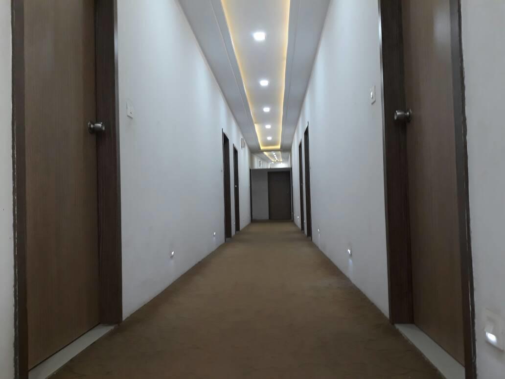 Stay Guru Usha Residency Bhuj Eksteriør bilde